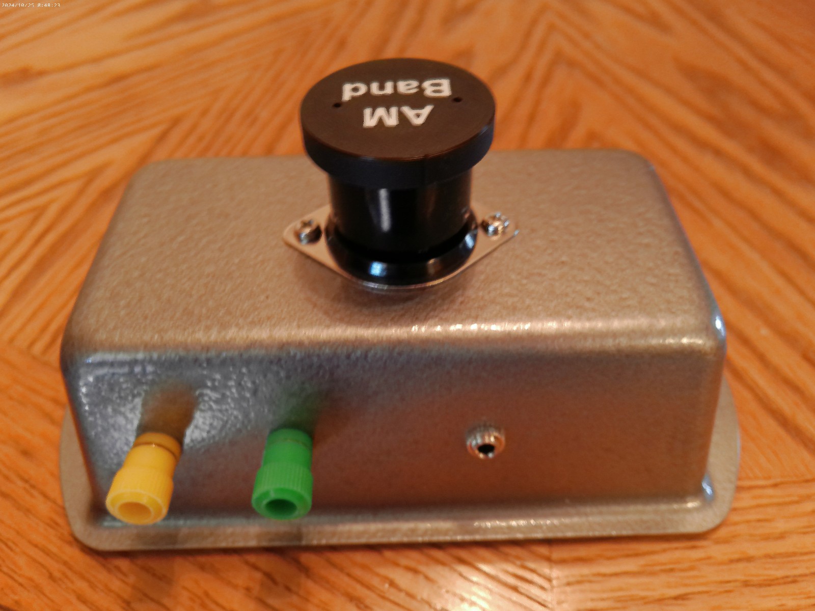 AM CRYSTAL RADIO AM BDCST. RECEIVER WITH TUNABLE TRAP FOR BCI