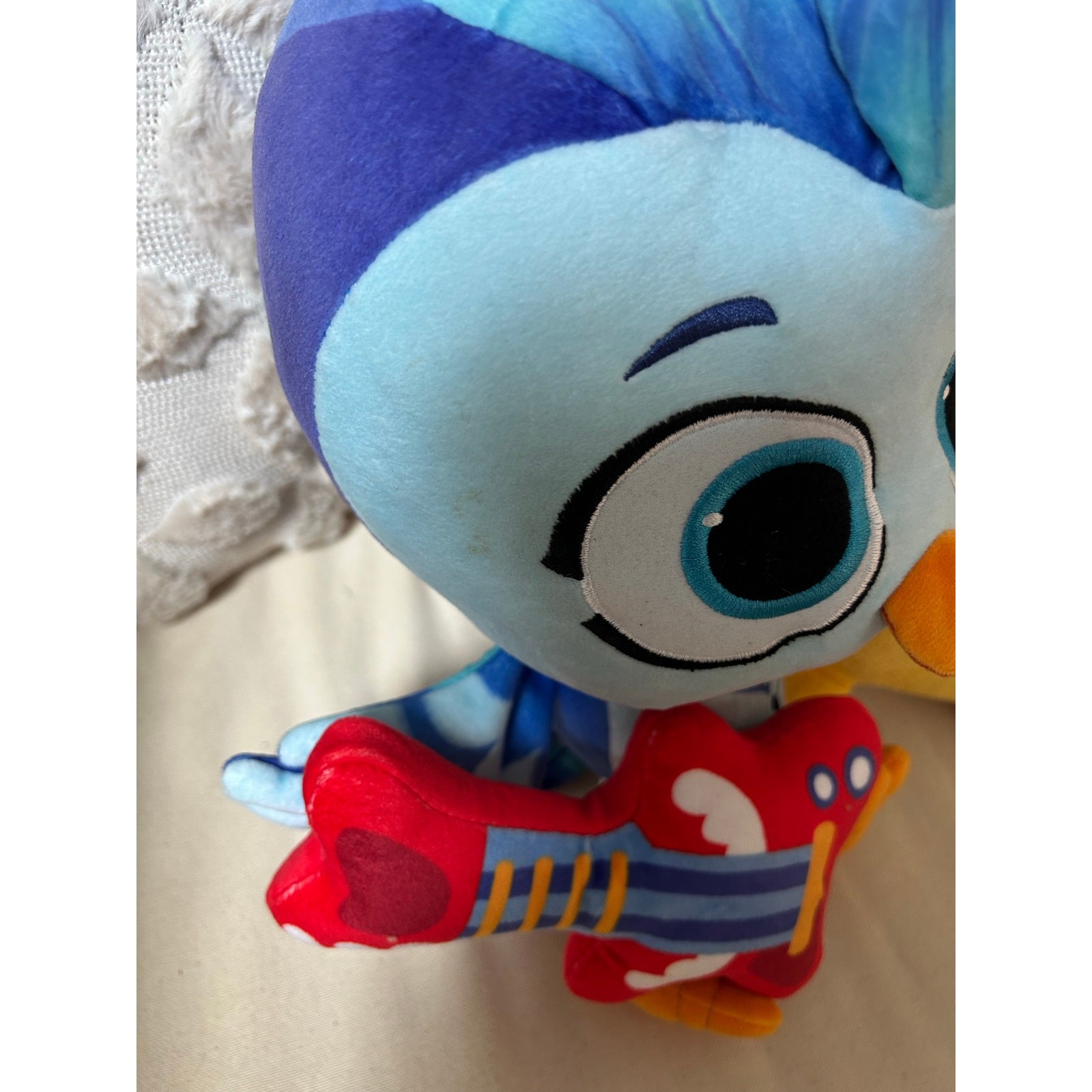 Lot of 2 stuffed plushes