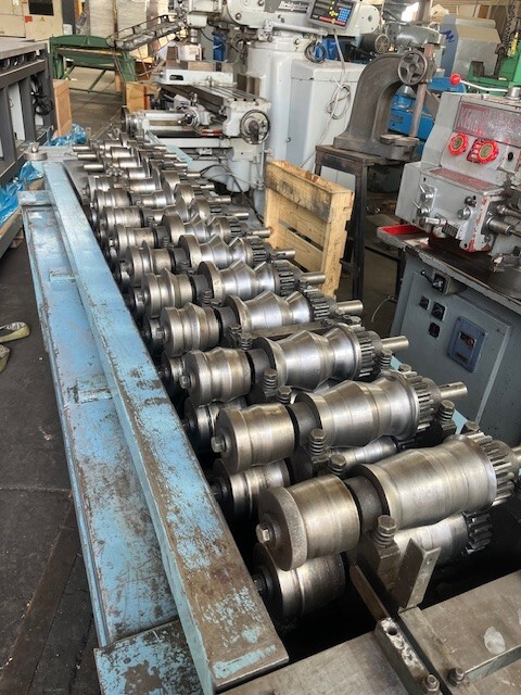 16- 18 Gauge “Pittsburgh” Lockformer, S/N SG 1028