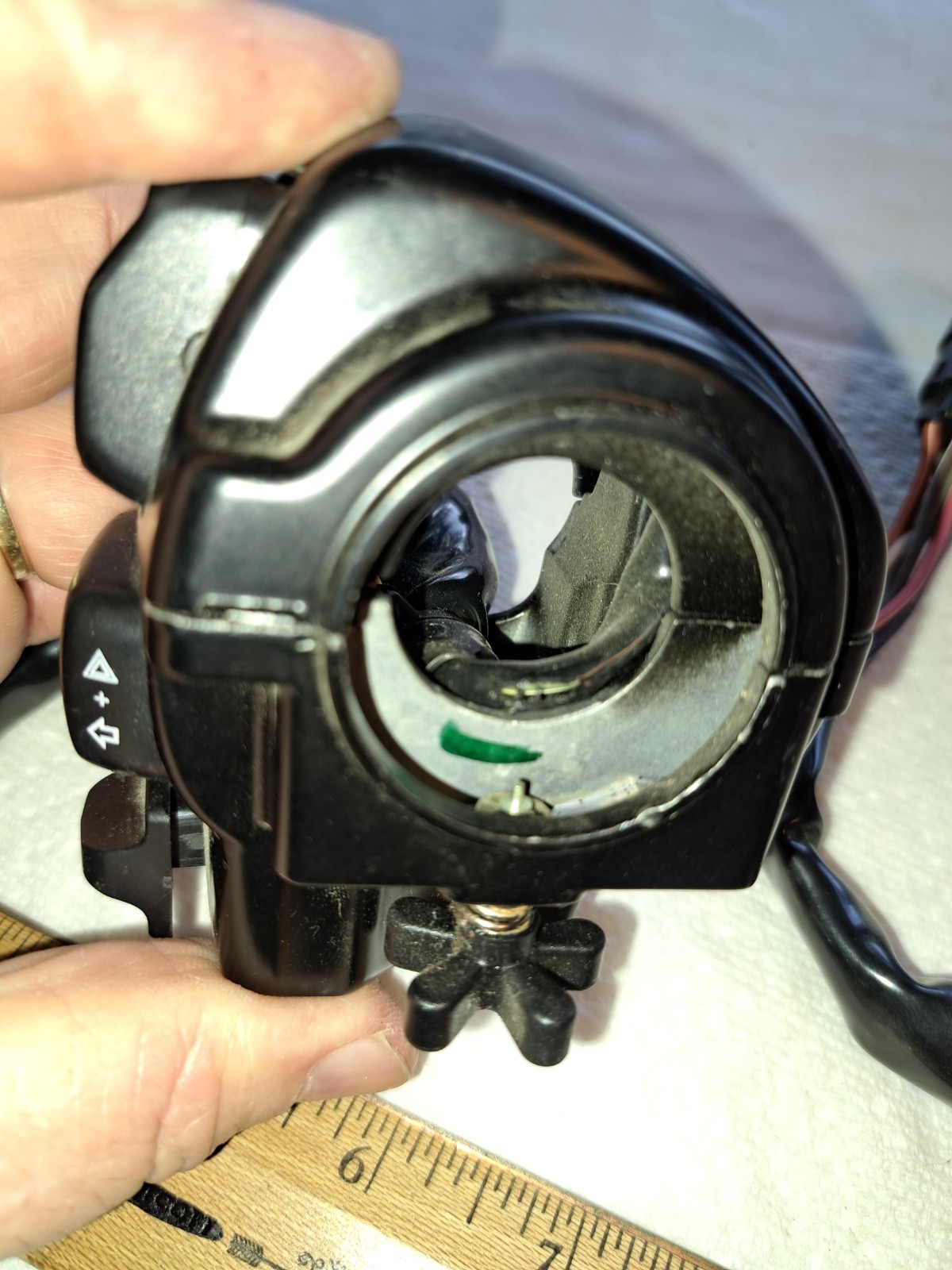 Harley-Davidson Touring Right Side Handlebar Switches #71553-08, Housings 08-13