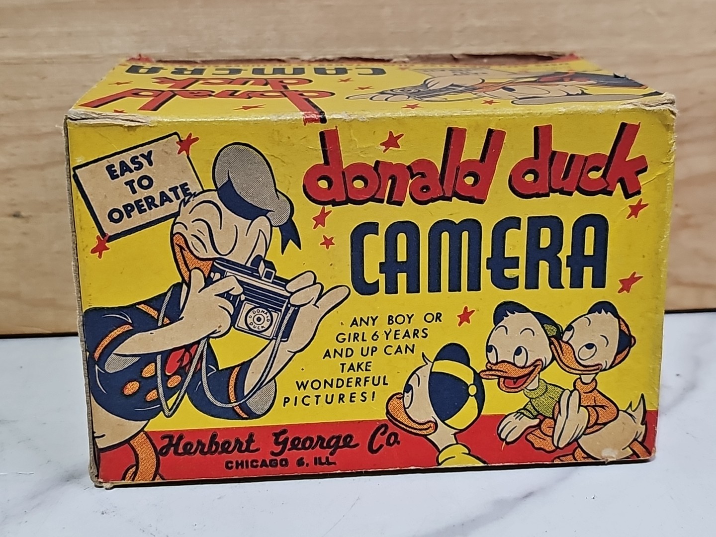 Vtg BOX ONLY for Donald Duck Childrens Camera Herbert George Co. Great Graphics