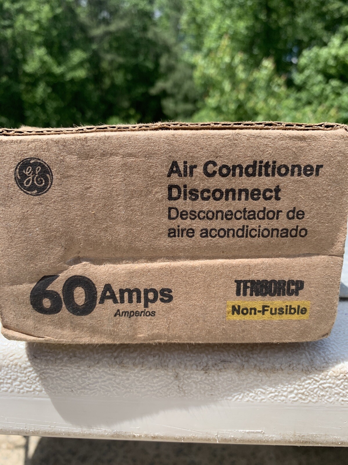 NEW!! GE Non-Fuse Metallic AC Disconnect 60A 240V Switch Box Power Enclosure