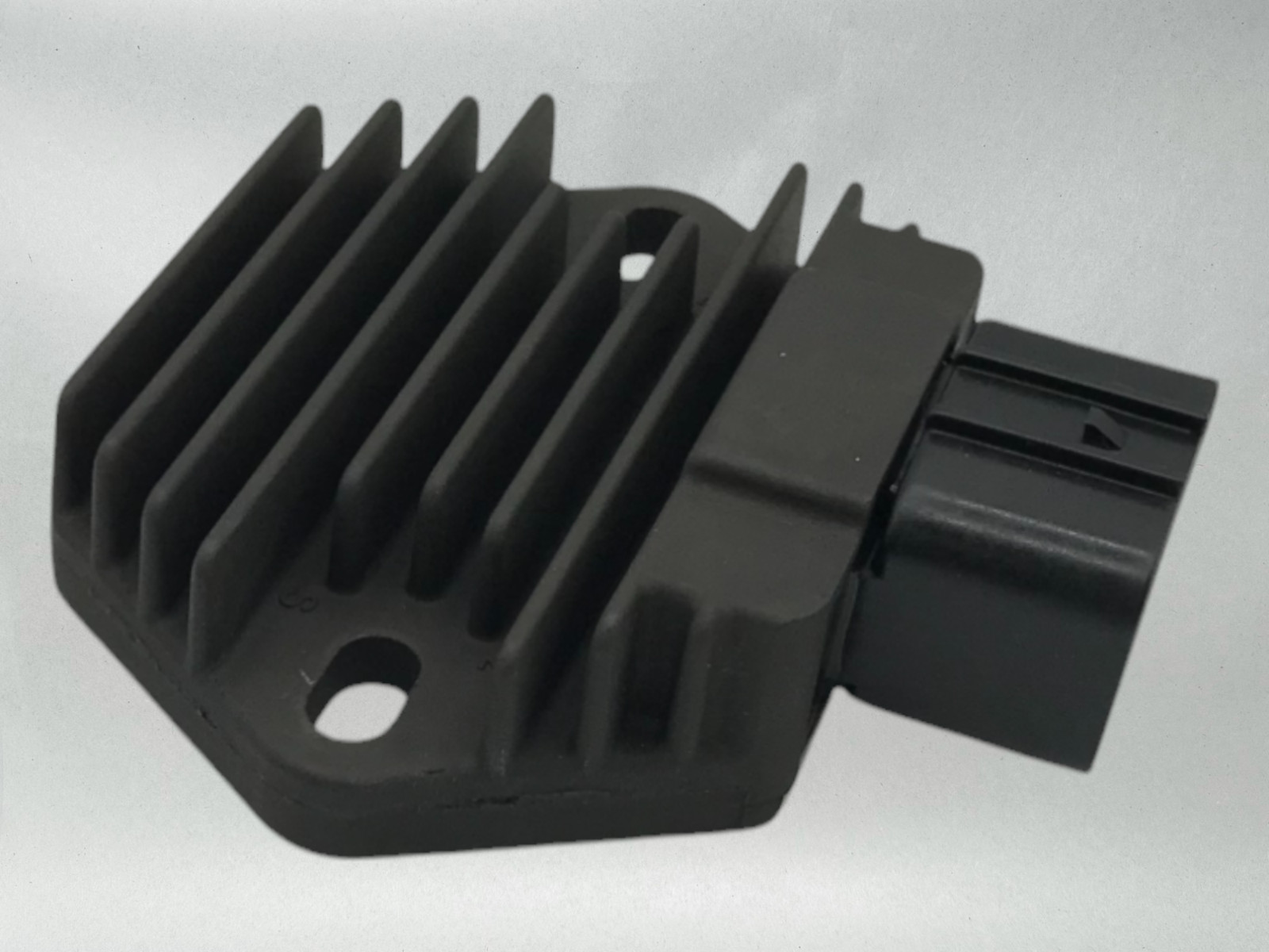 Honda Voltage Regulator Rectifier TRX350 400 450 Foreman Rancher 31600-HN5-671