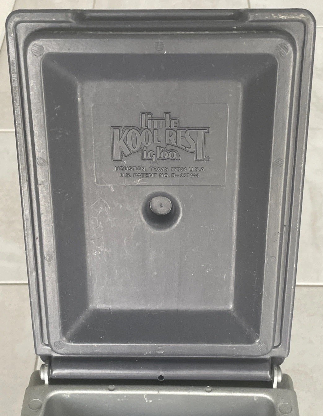 VINTAGE IGLOO LITTLE KOOL REST CAR/TRUCK COOLER FOR ICE CHEST DRINK HOLDER