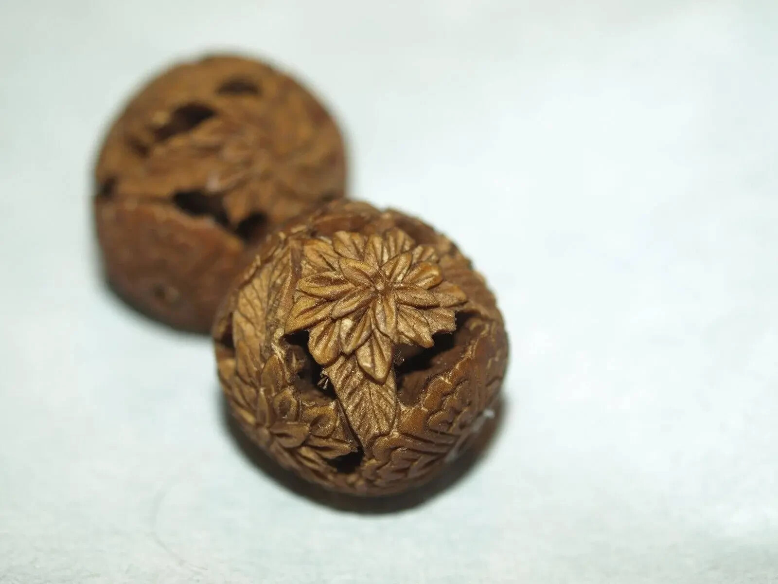 Vintage Carved Chinese Wood Wooden Bead Chrysanthemum Flower Design carving 22mm