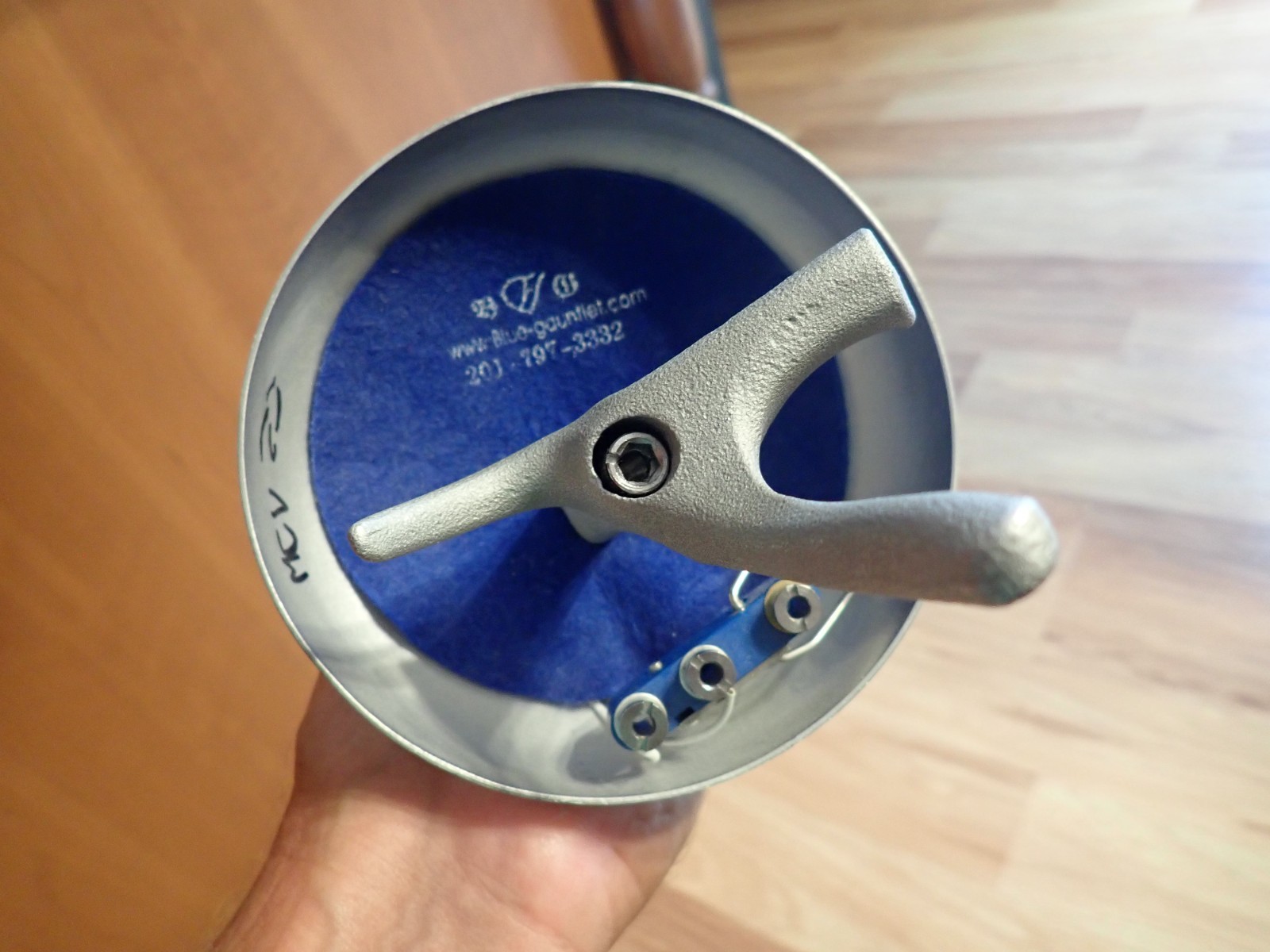 Blue Gauntlet Fencing Saber - Electric Pistol Grip 36" SG 5102