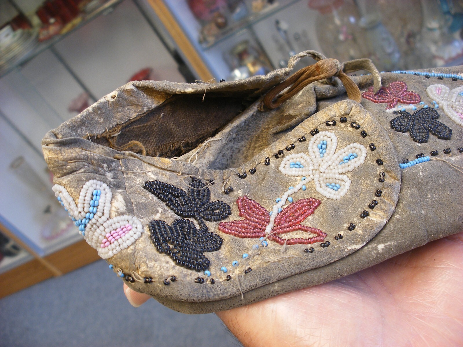 Antique Vtg Native American Plains Indian Beaded Moccasins - Damage - As-is!