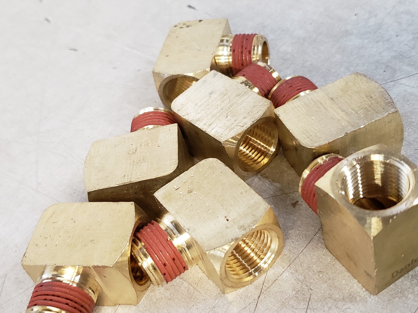 LOT OF 7 - DANFOSS 77 BRASS 90° NPT ELBOW ADAPTER MALE X FEMALE INDUSTRIAL