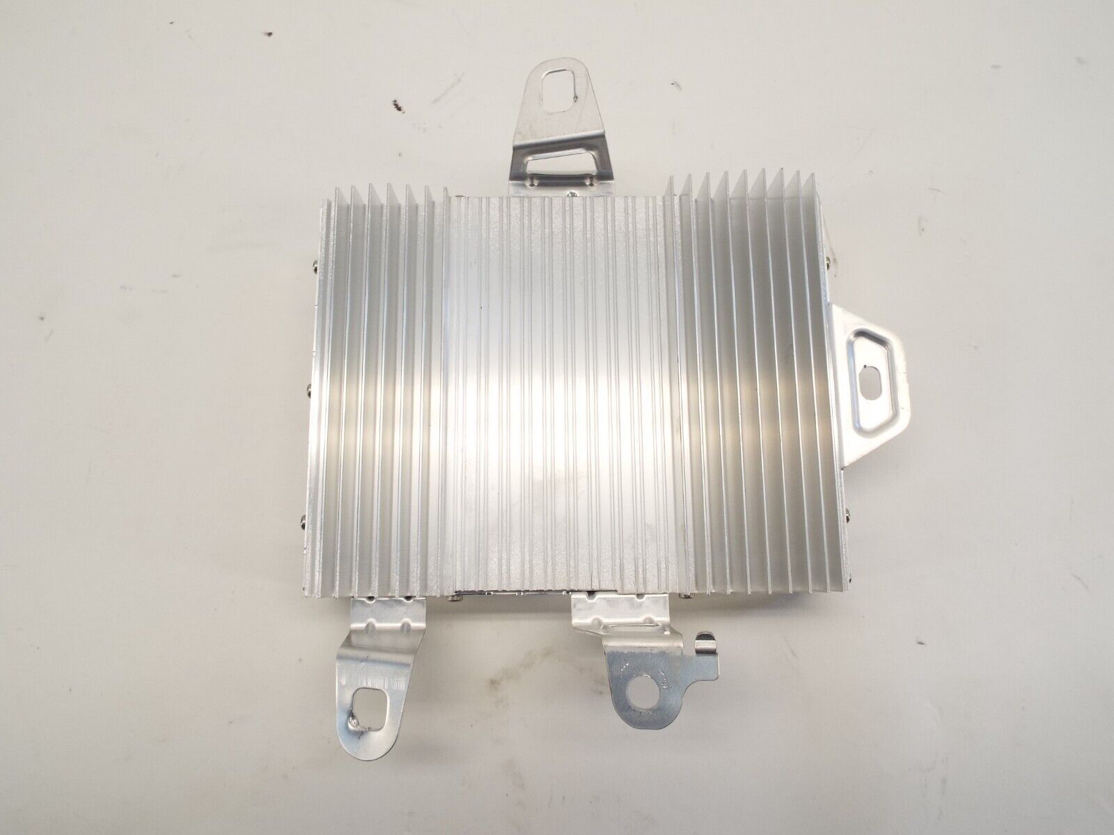 2021-2023 Tesla Model Y Amplifier Audio