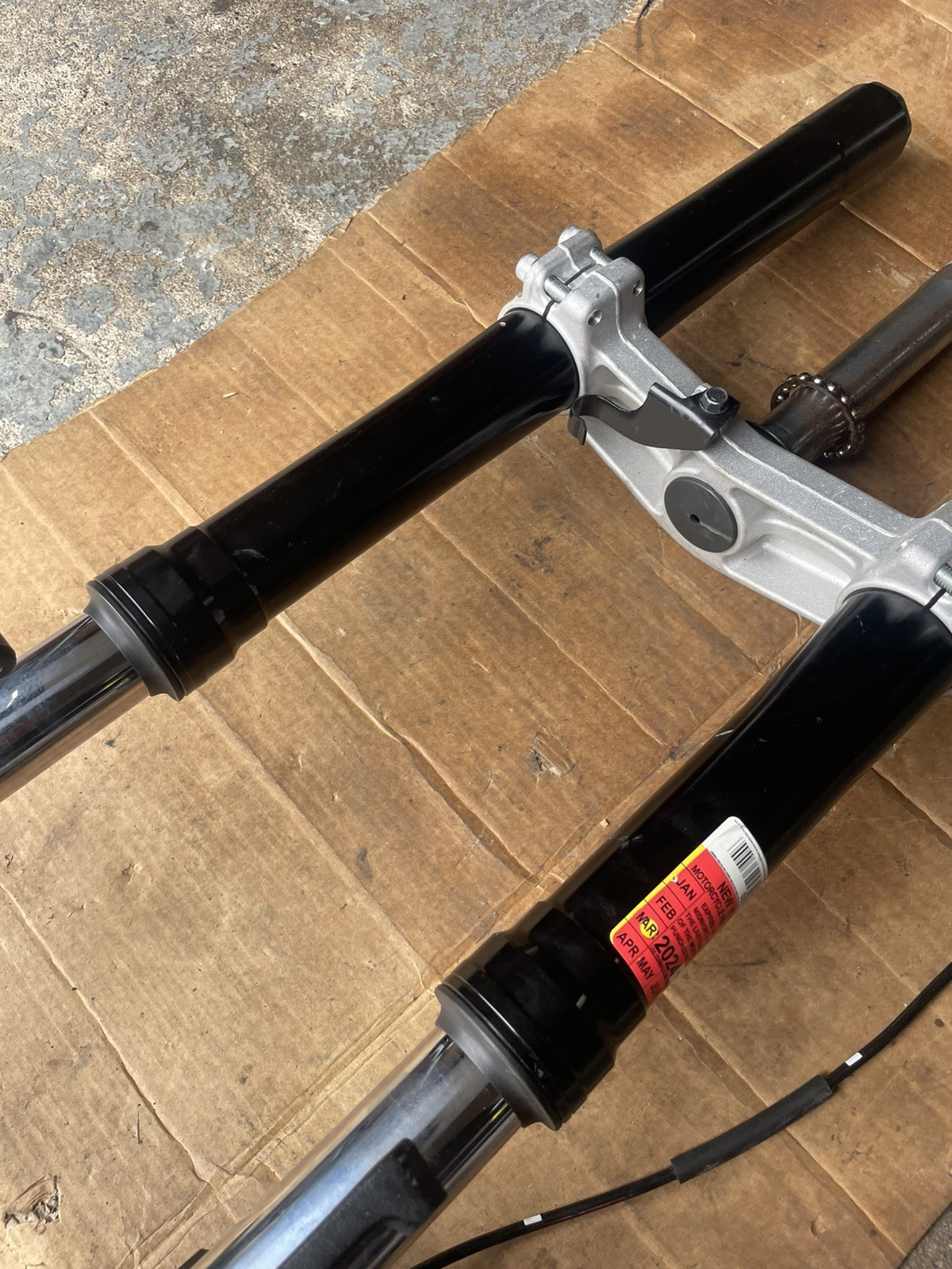 2023 19 - 25 KAWASAKI NINJA ZX636 ZX6R FRONT RIGHT LEFT SIDE FORKS TUBE LEGS OEM