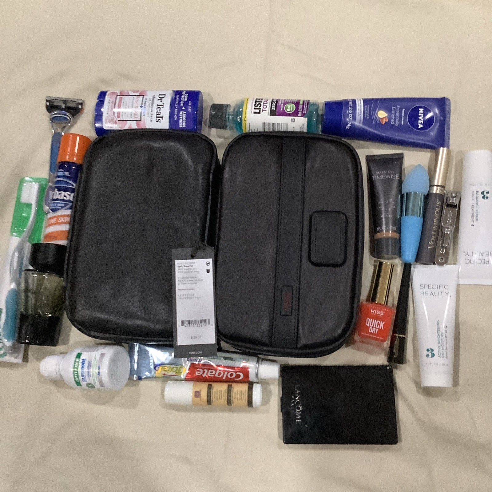 TUMI 100% Leather Split Travel Kit. Black Brand New Kit Valued At $165.00.