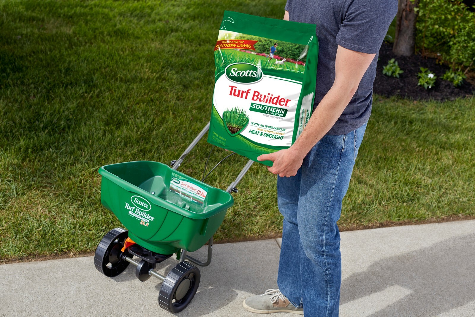 Scotts Southern Turf Builder Lawn Food 28.12 lbs. Covers 10,000 sq. ft.