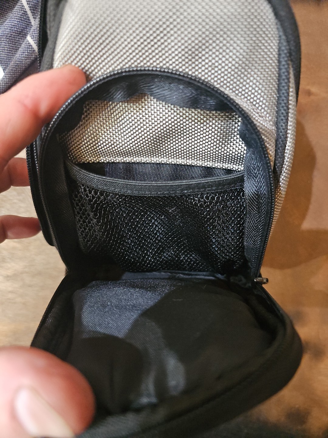 Nintendo GameBoy Advance SP Carrying Bag Gray & Black Case Read