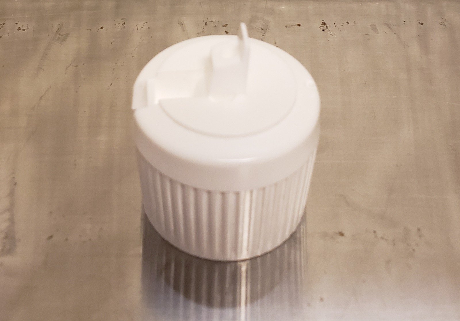 White PP Plastic 28-410 ribbed Skirt Spouted Cap QTY 20 for Twin neck Bottles