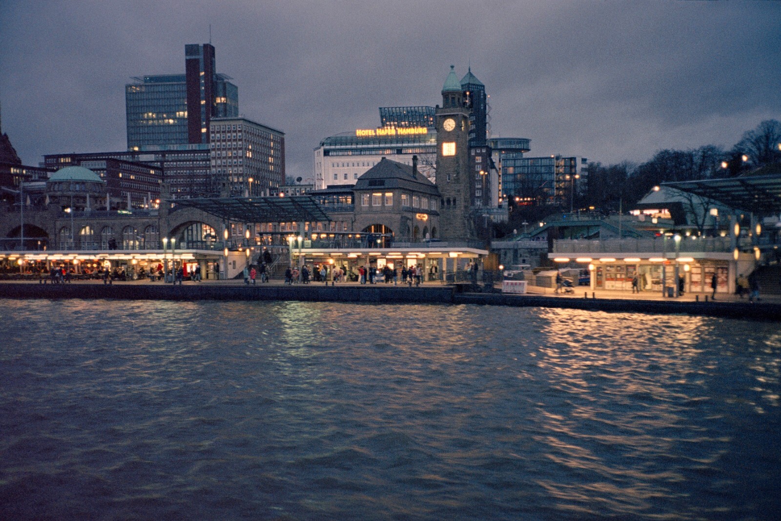 30m Dealer's V3 500T, RESPOOLED Kodak Vision 3 AHU, NO REMJET C41 35mm Film Bulk