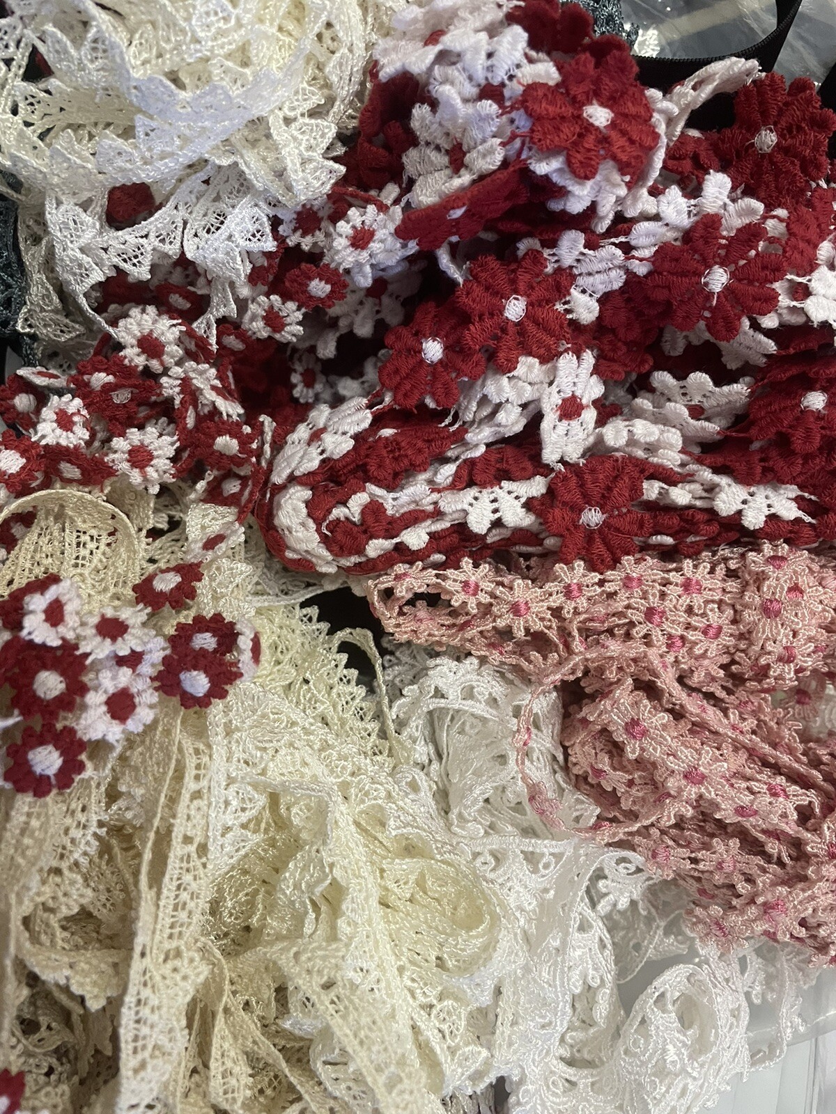 CLEARANCE GRAB A BAG 20 yards pre cut Venice Venise laces Random Narrow Mostly