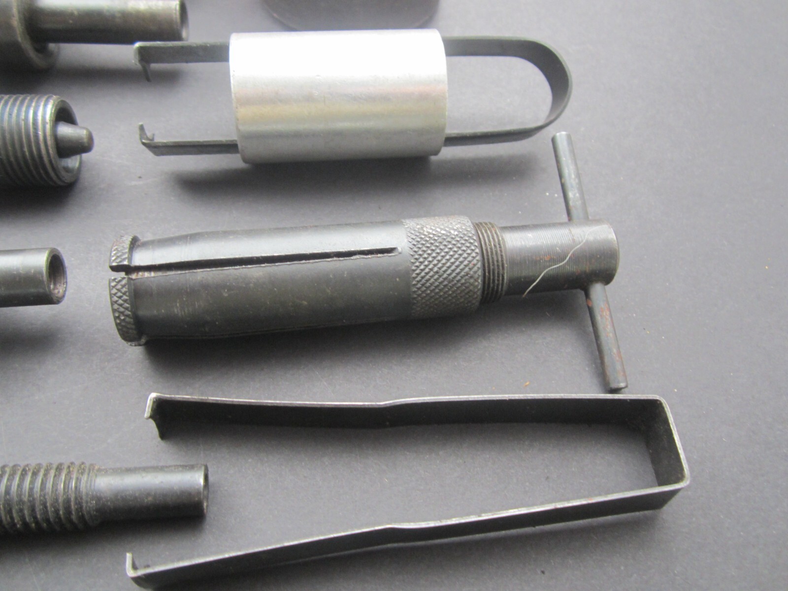 HUGE LOT OF AUTOMOTIVE AIR CONDITIONING TOOLS -- ROBINAIR