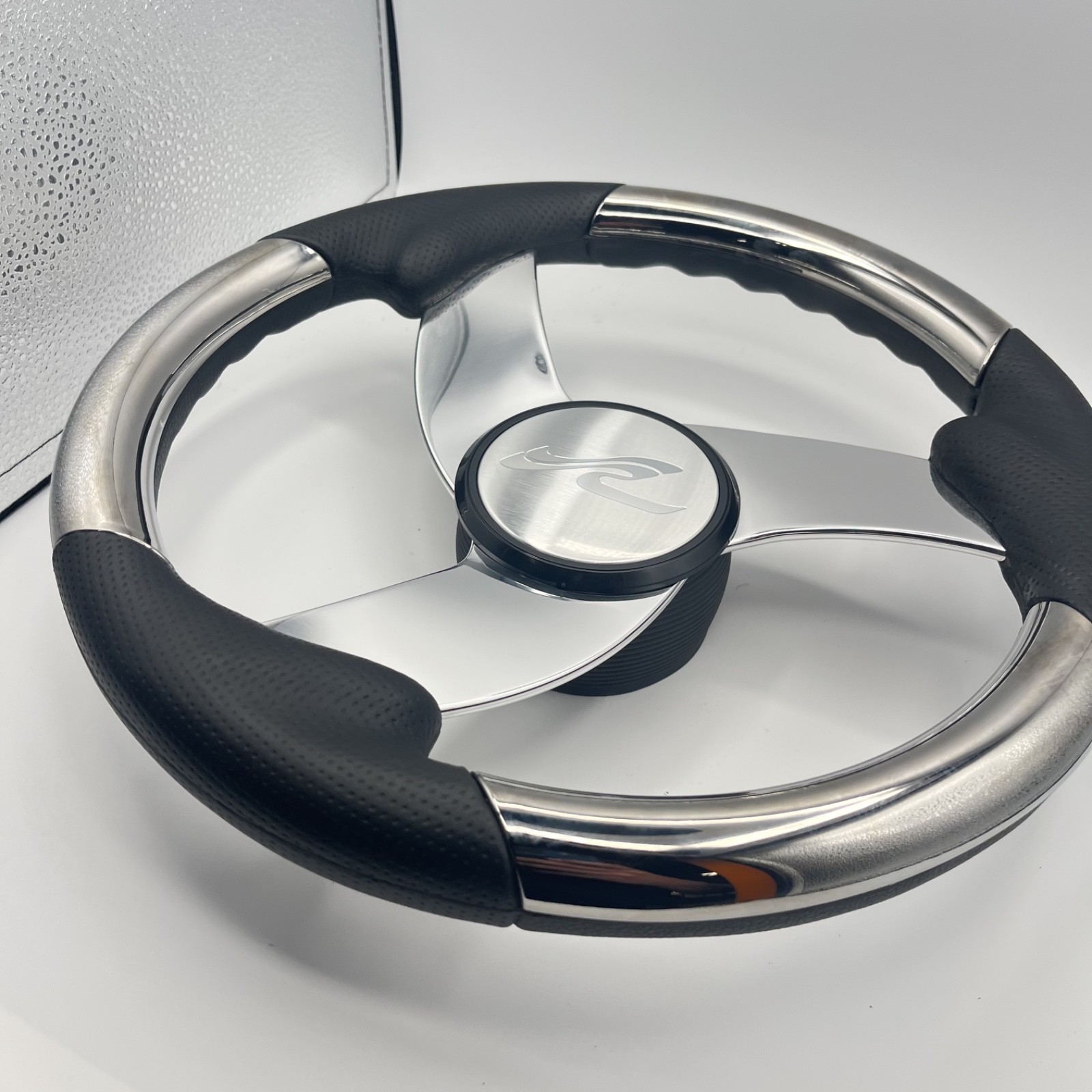 Model M533 Boat Steering Wheel Polished Alum Spoke KEYED HUB Urethane | Sea Ray