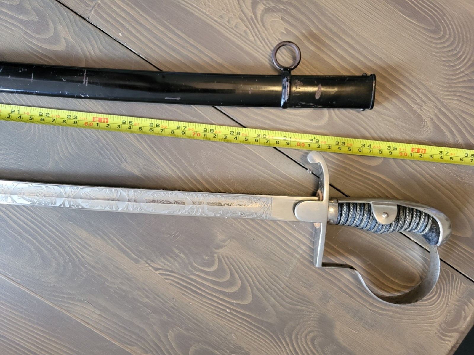 WWI German Presentation Artillery Officer's Sword, Rose Motif