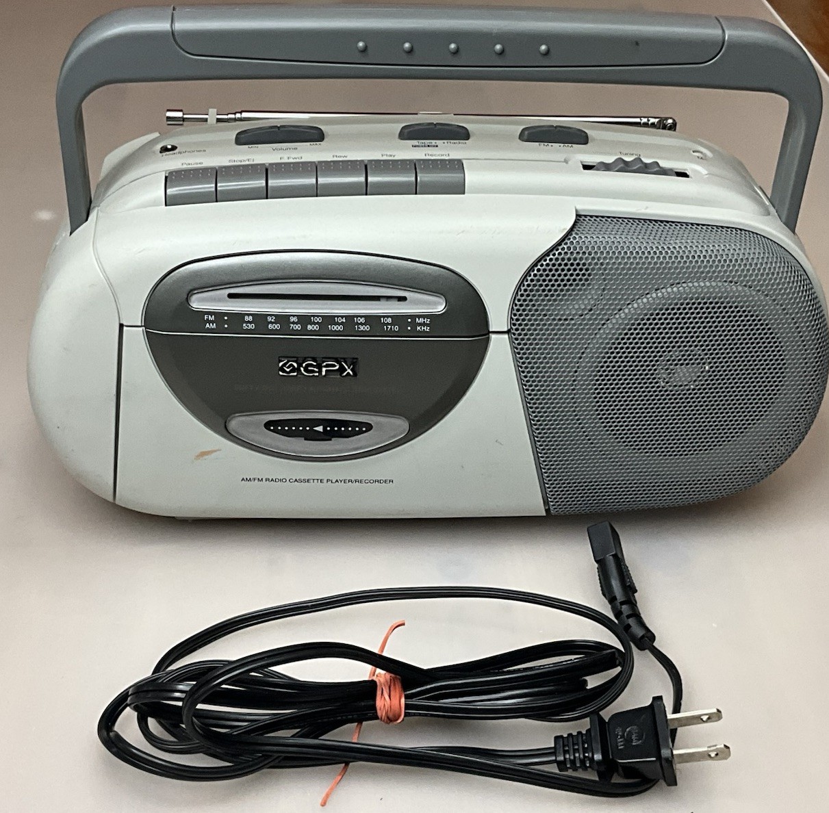 GPX AM/FM Radio Cassette Player Recorder Boombox AC/Battery Tested Worksn