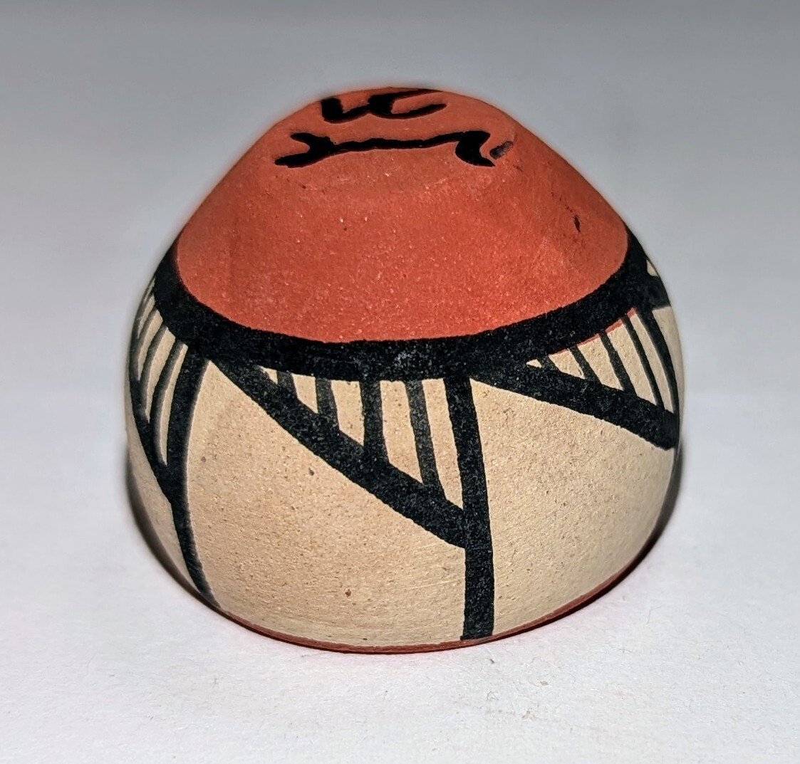 Vtg Native American Mini Pottery x2 Kewa & Jemez Pueblo Signed Lovato & Chinana