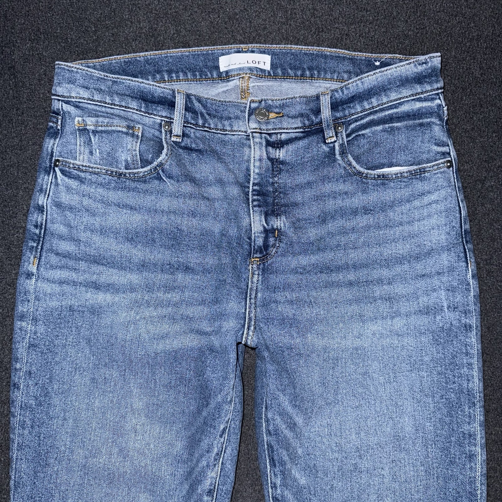 LOFT Fresh Cut Mid Rise Slim Jeans Bright Vintage Blue Wash Size 31 / 12 Raw Hem