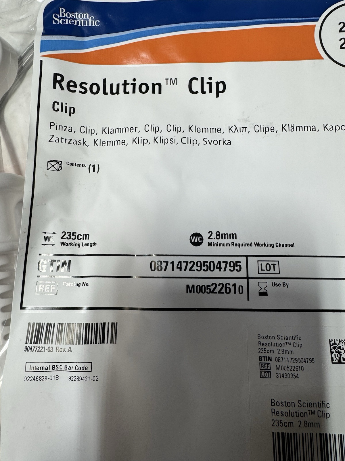 One (1) Resolution Clip 235 cm 2261 M00522610