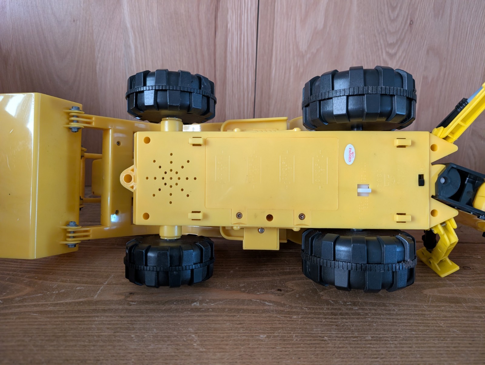 Plastic Tonka mighty motorized 3649 Digger front loading shove spares/repair