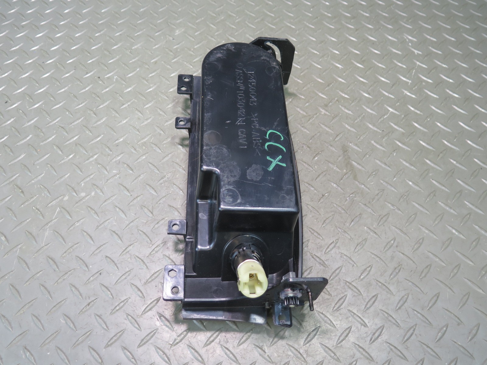 2004-2009 CADILLAC XLR CENTER CONSOLE CUP HOLDER 12450043