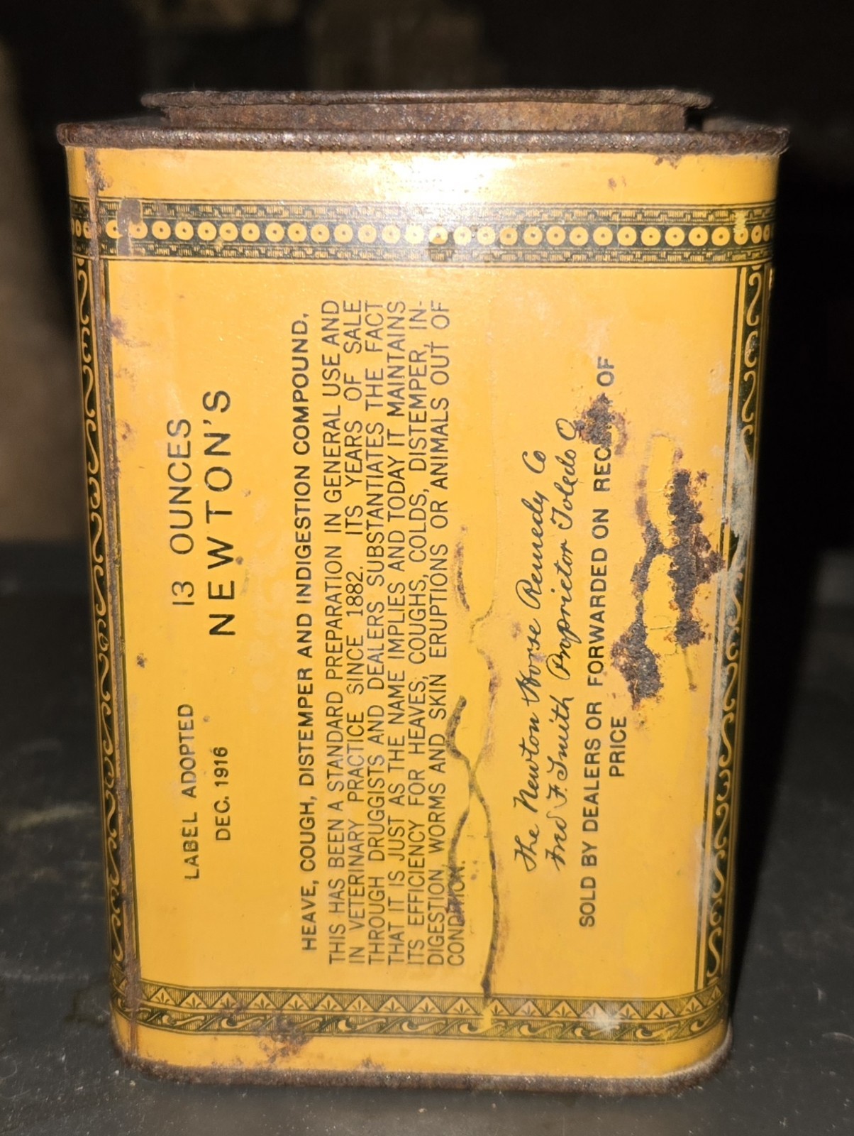 Antique Veterinary Medicine Tin Newton's Horse Remedy Co.