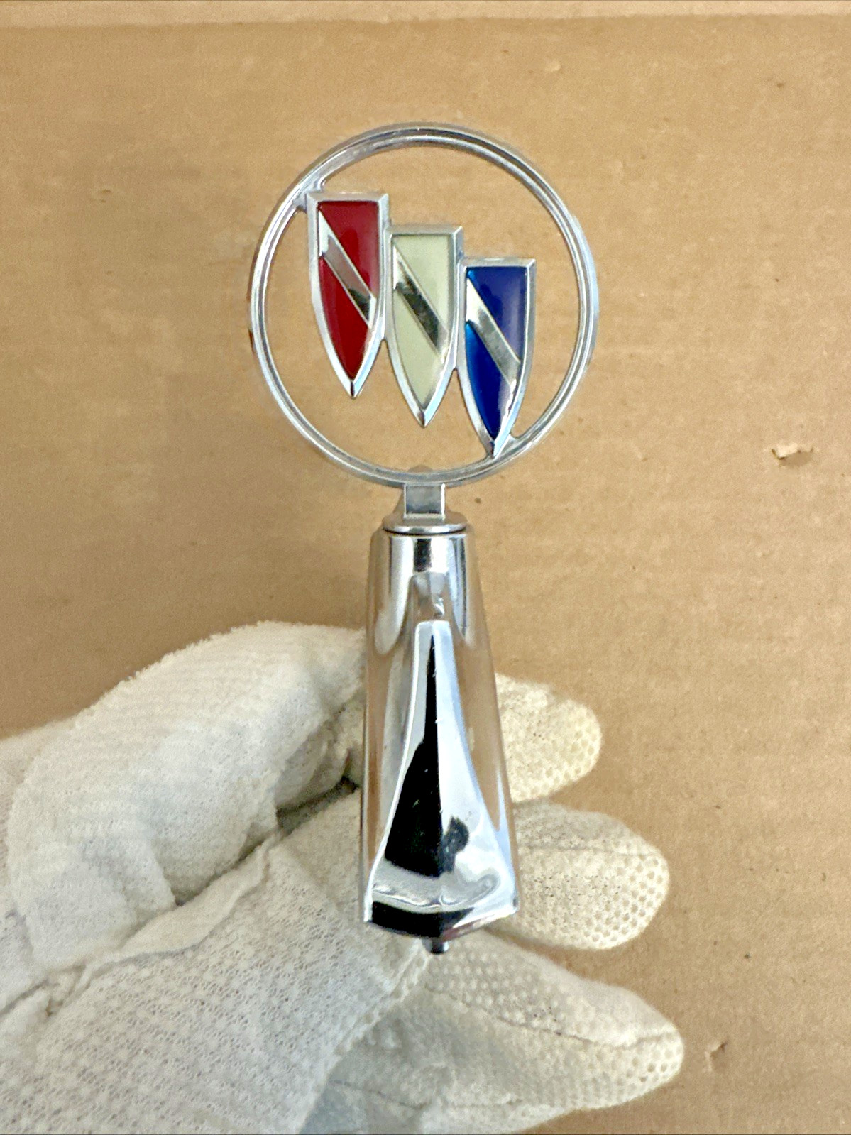 NOS OEM Buick 1984 1985 1986 Hood Emblem Lasabre Century Models 25500266