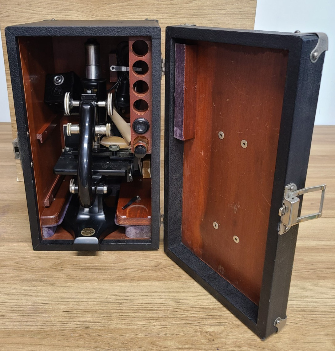 Vintage Spencer Buffalo USA Monocular Microscope Carl Zeiss Lens and Scopelite