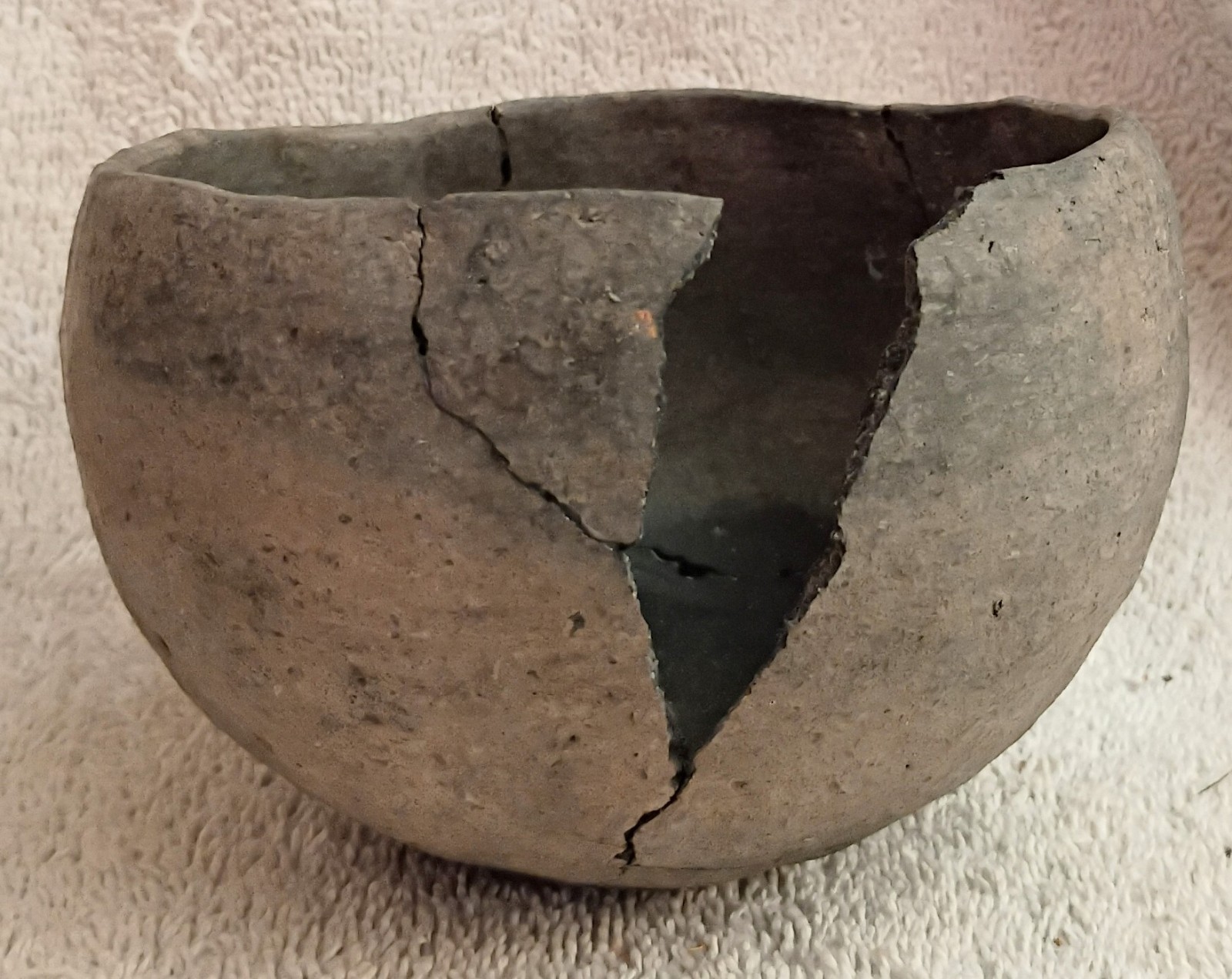 Great Antique Ancestral Pueblo Red Ware Pottery Bowl