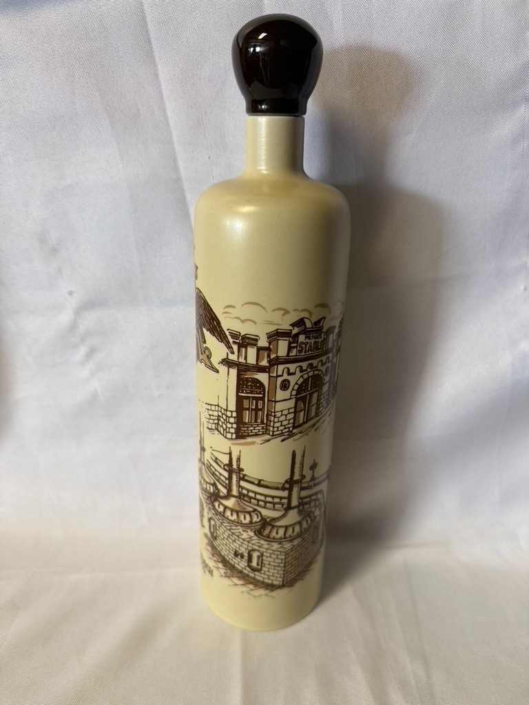 St. Louis Decanter Set CB38 Anheuser-Busch Collector's Club 2006