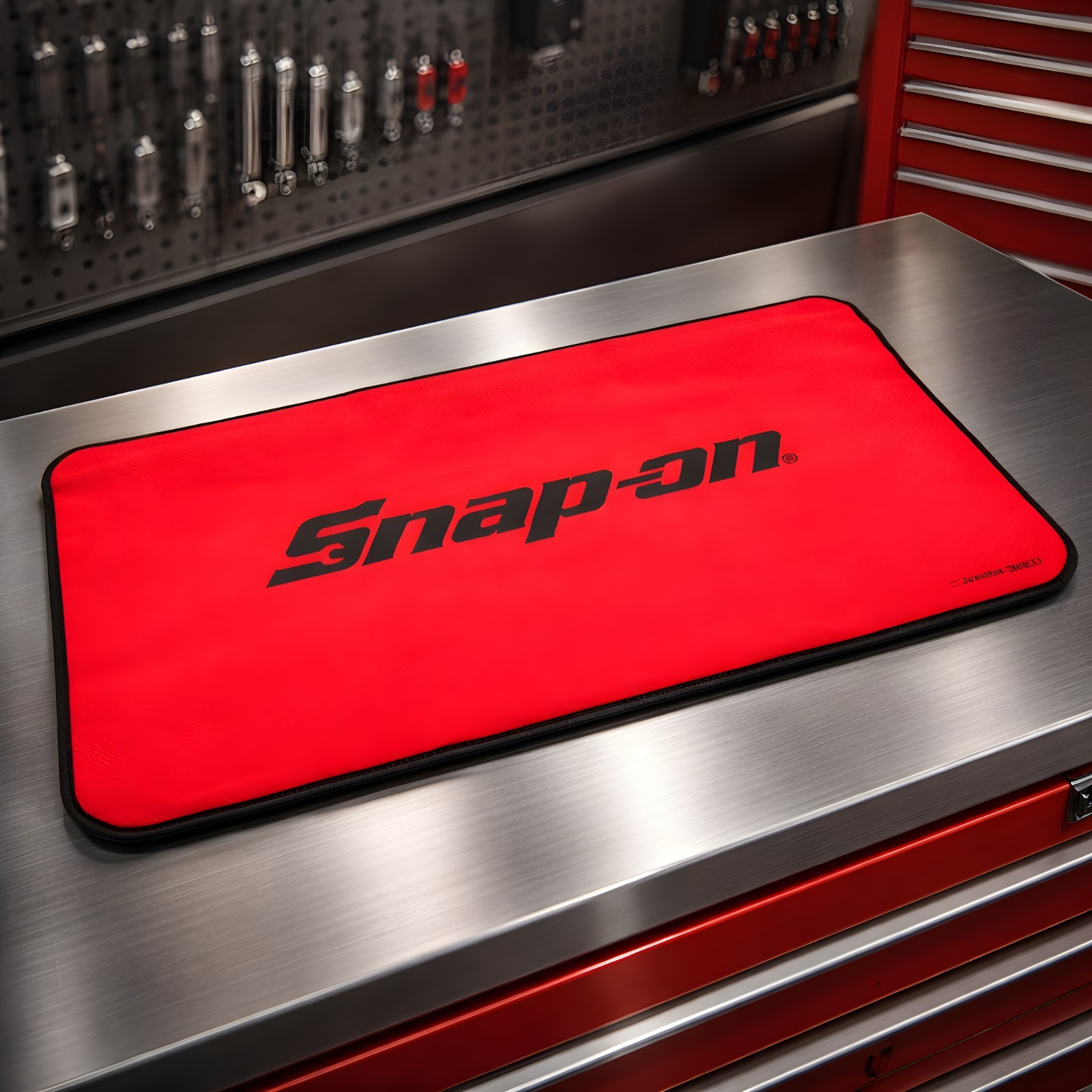 SNAP ON Tools fender cover large Weighted 48"X26" easy working on cars JCKWFCRED