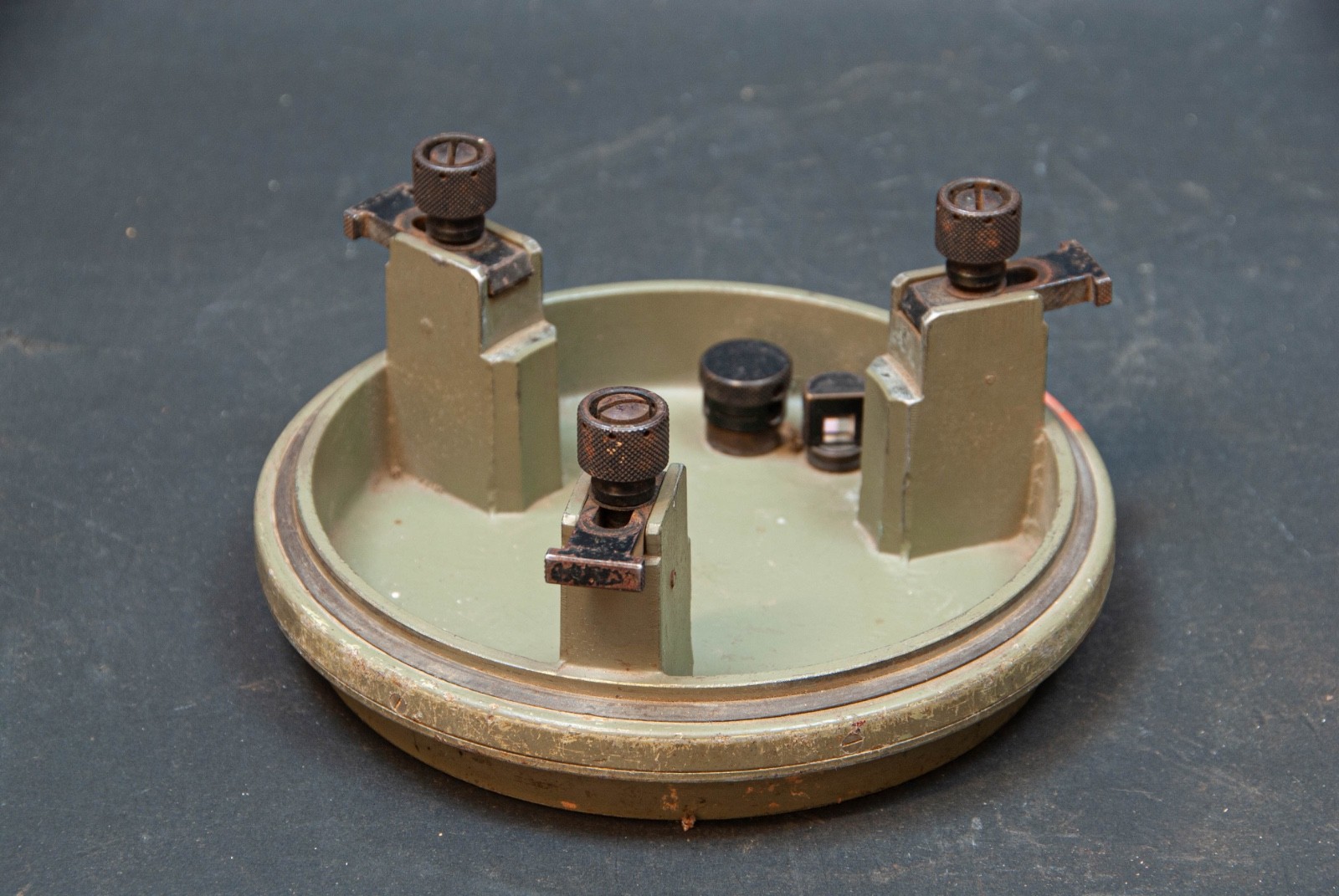 Wild Heerbrugg Theodolite & Case Switzerland No. 42243 Odd Variant. Video.