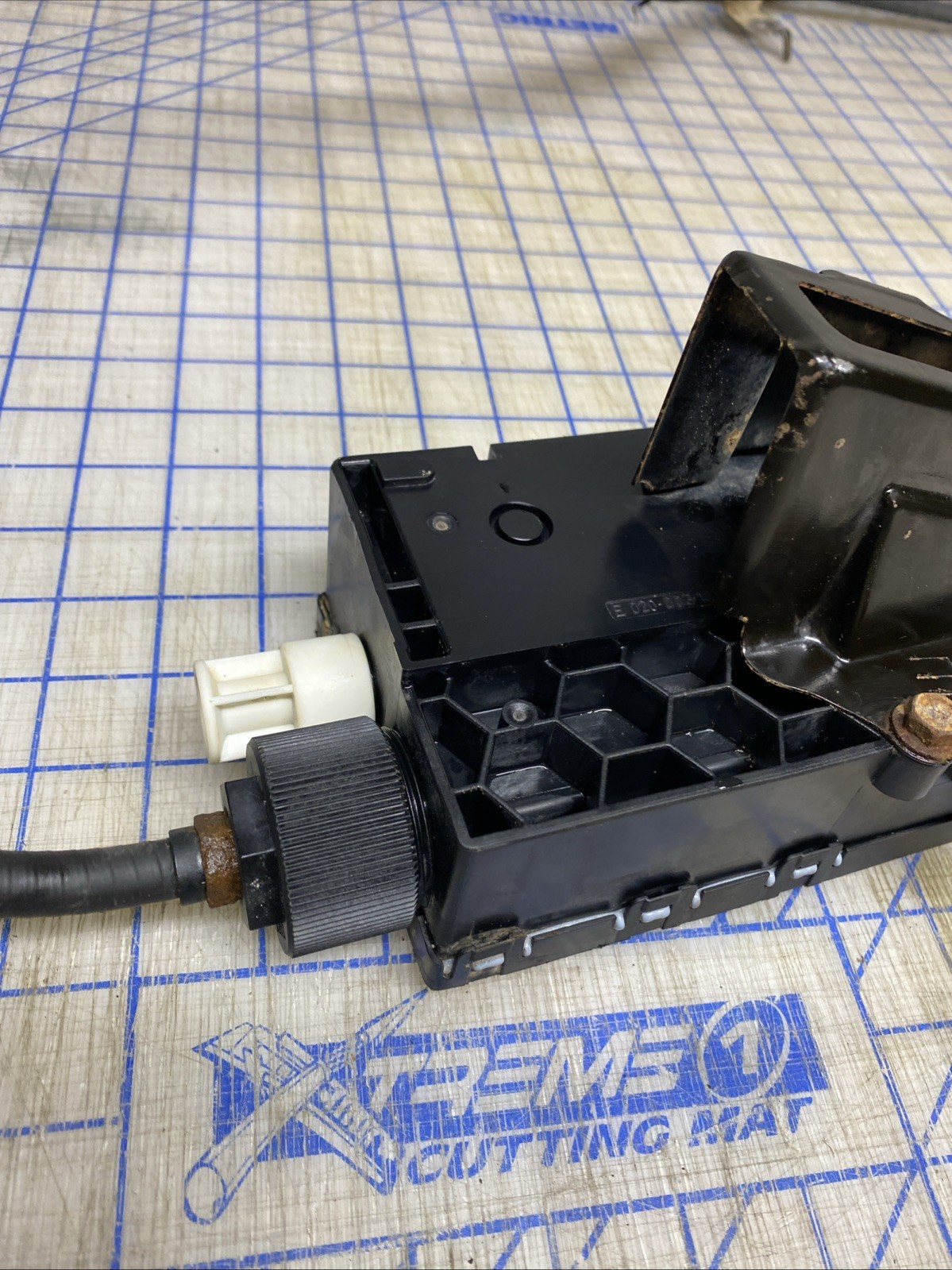 2010-2012 Subaru Outback / Legacy Emergency Parking Brake Motor Actuator Cable