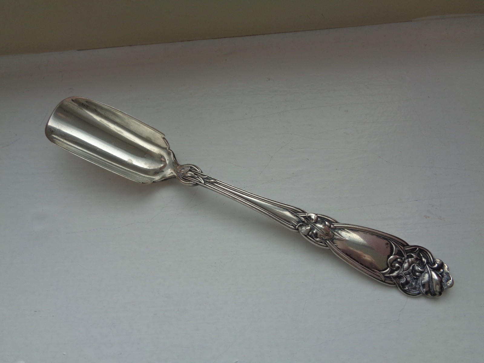 3 Sterling Utensils: Grape Shears, Lemon Tongs, Cheese Scoop: total 221 grams