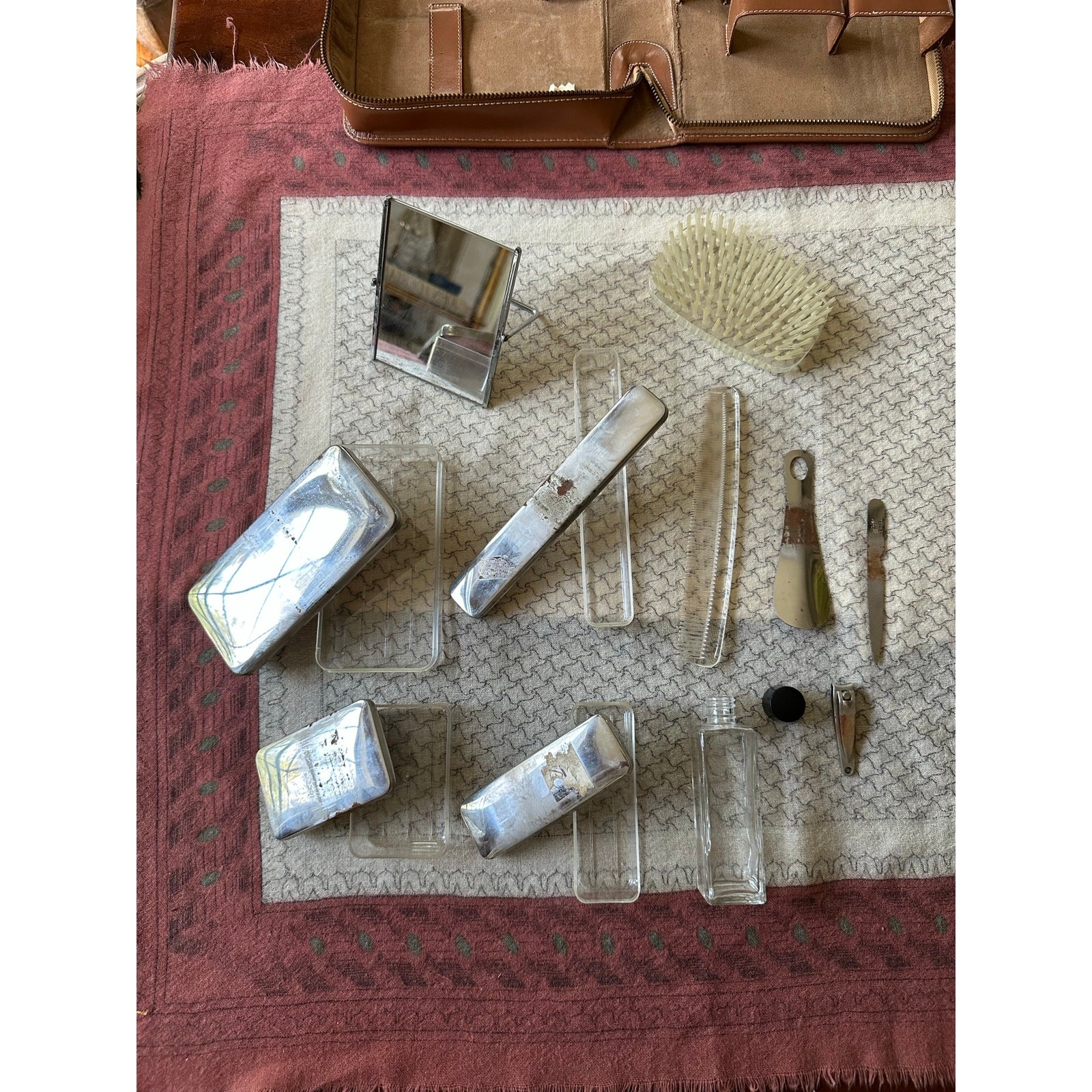 Vintage Men's Travel Grooming Kit Cowhide Leather Case Toiletry Kit USA