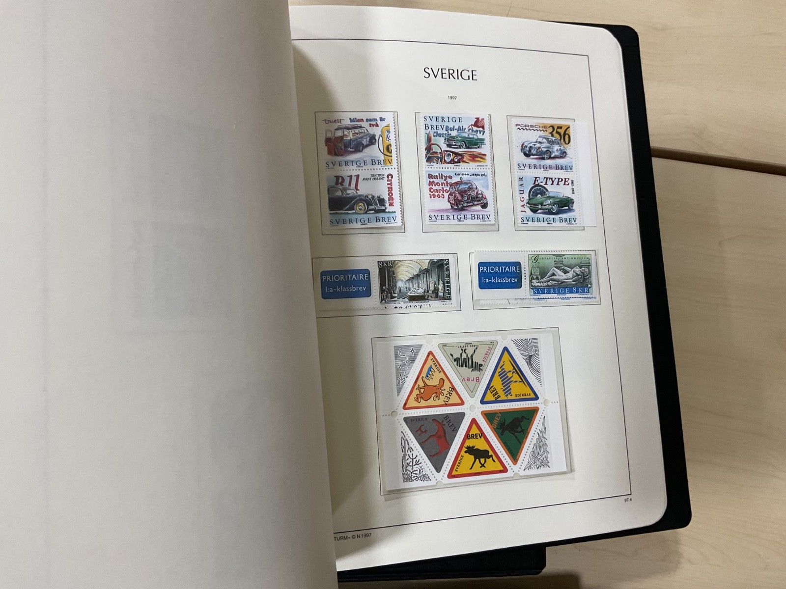 Sweden stamps. 1970 - 2008. 2 Light house albums. G/208*