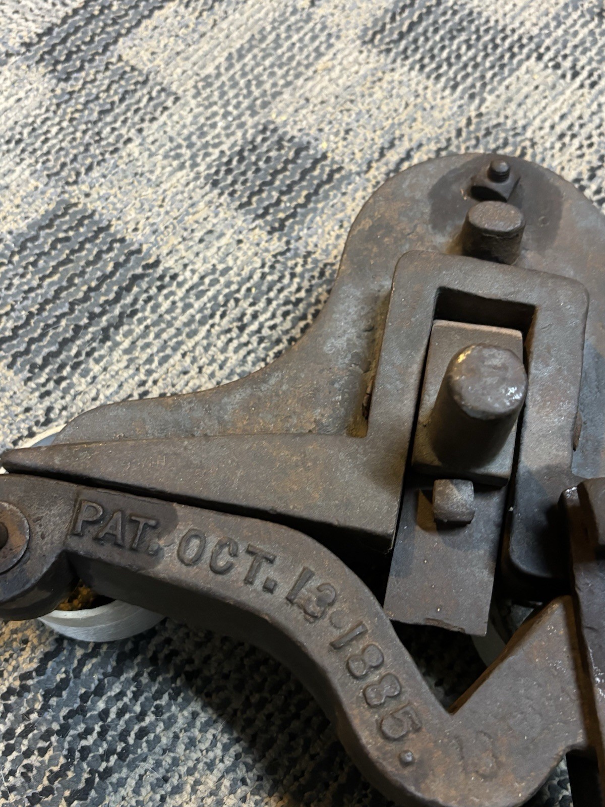 WINDMILL WATER WELL PIPE DOG PULLER antique vintage PAT 1885 GOOD CONDITION!!!