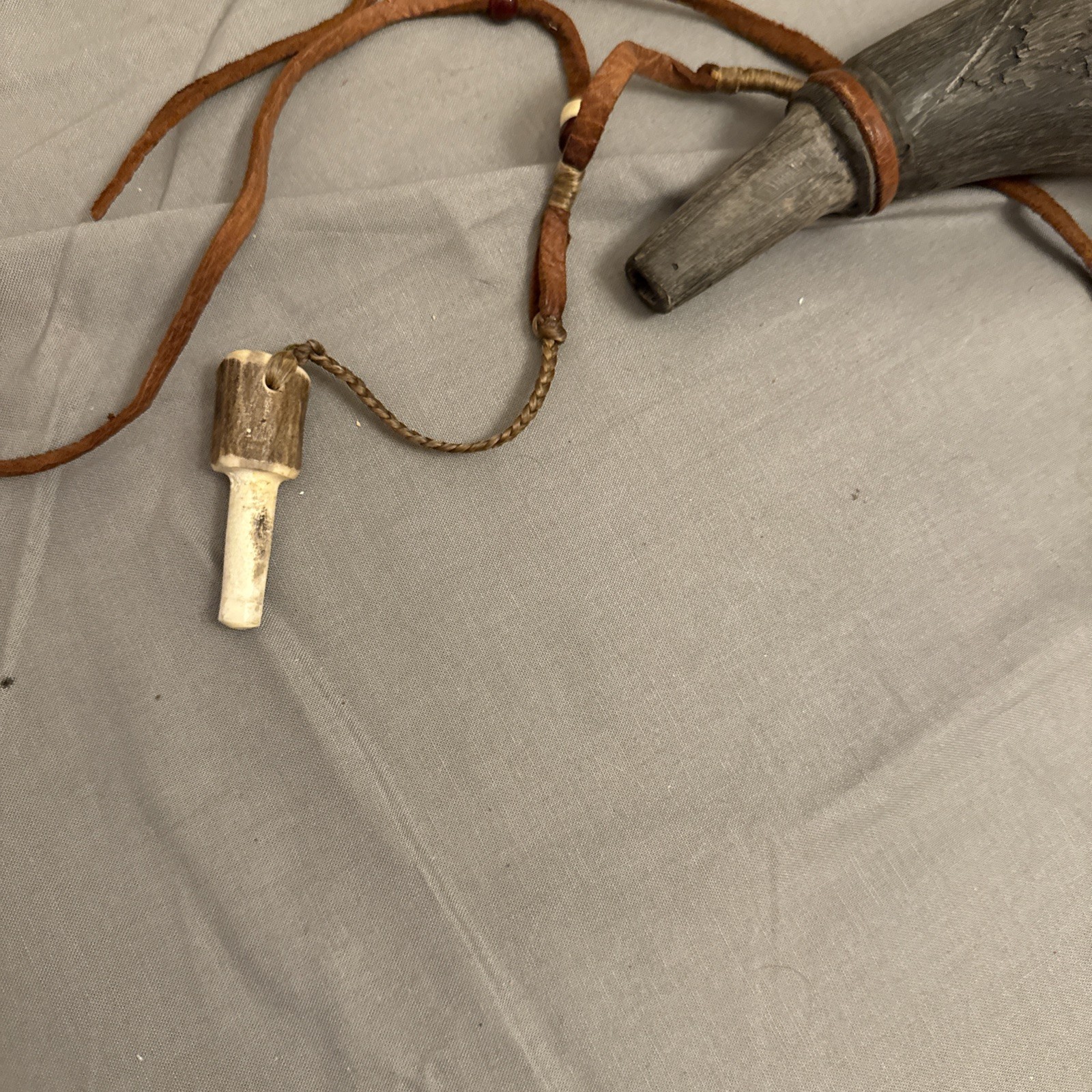 Powder Horn 10" Black/White Historical Musket Reenactors Replica + Leather Sling