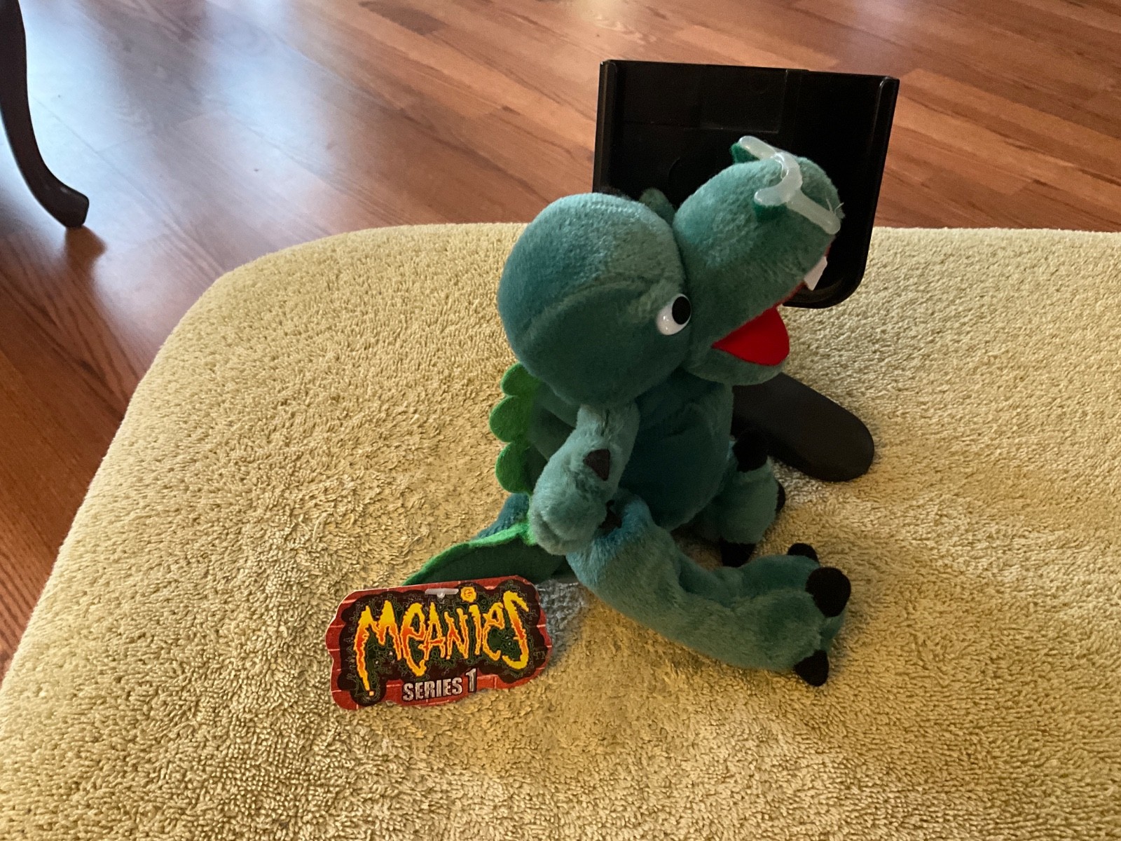 New Vintage 1997 Meanies Series 1 HURLEY THE TOUCAN Bean Bag Plush