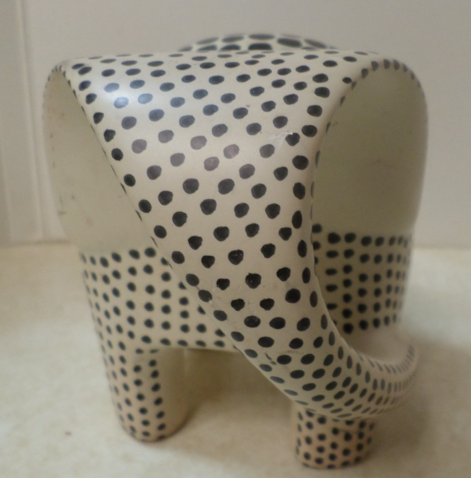 MCM Soap Stone Elephant Heavy 4 1/2" x 7"