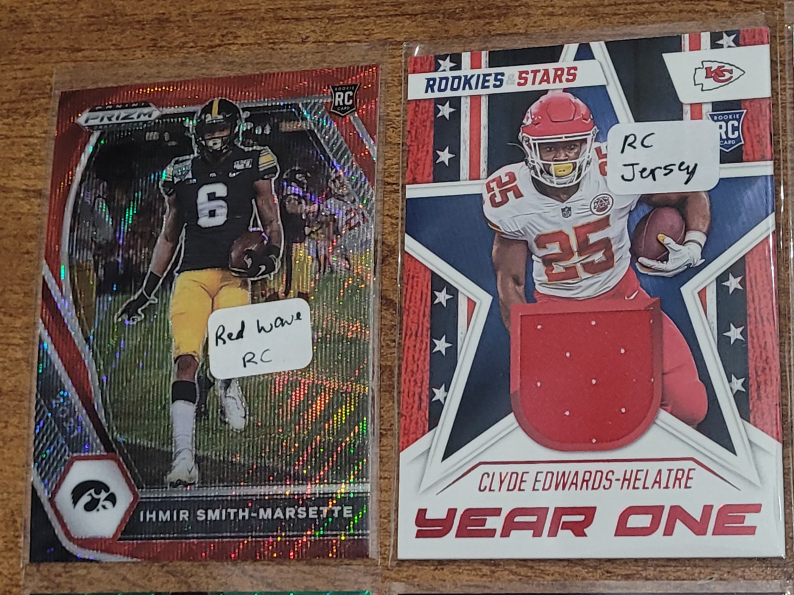 FOOTBALL LOT OF 20 CARDS w/ AUTO, JERSEY, PATCH, SERIAL #d, RC PRIZMS, SP -- #1