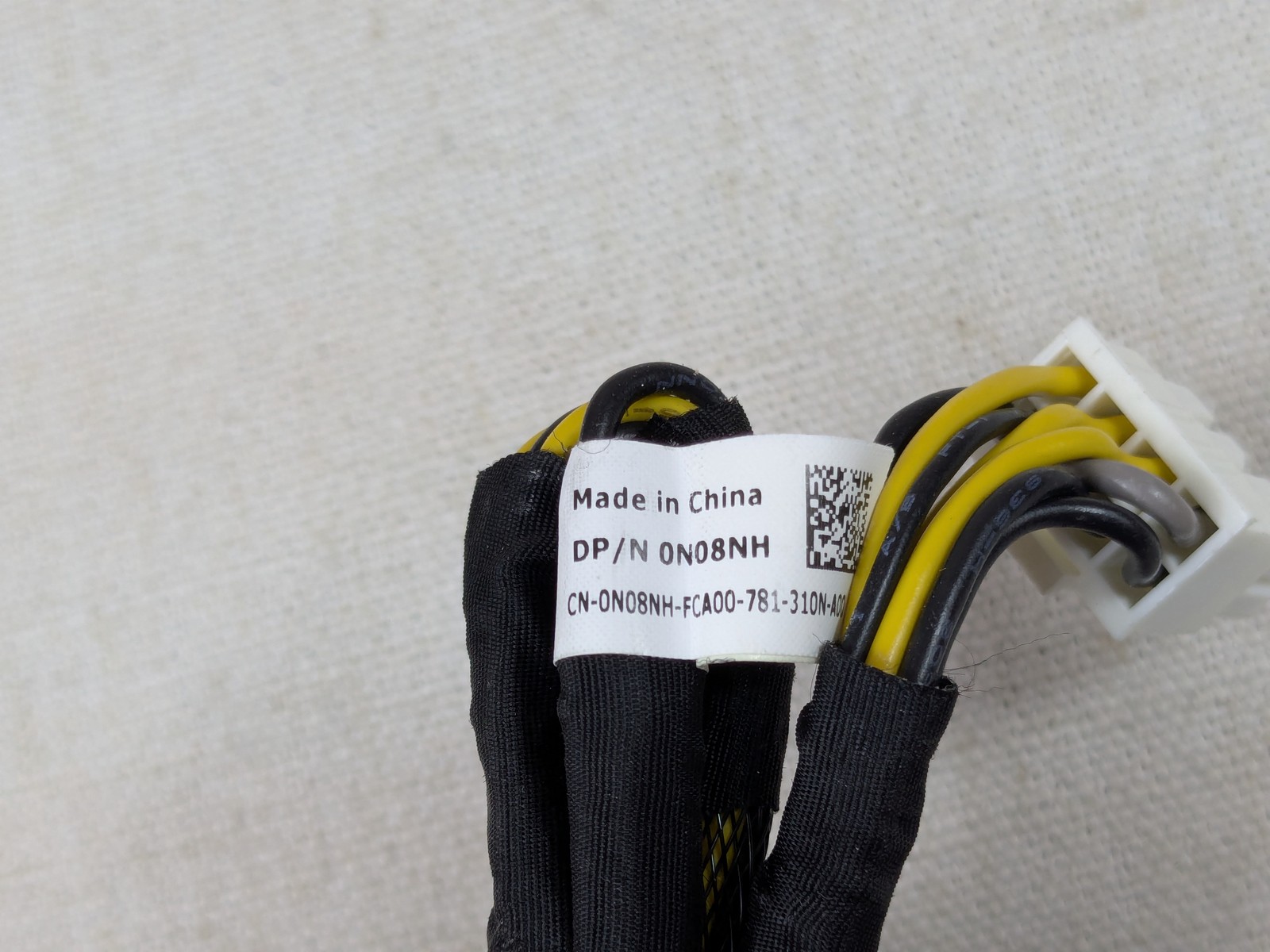 Dell N08NH GPU Power Adapter 6+2Pin to 6Pin for PowerEdge R720 R730