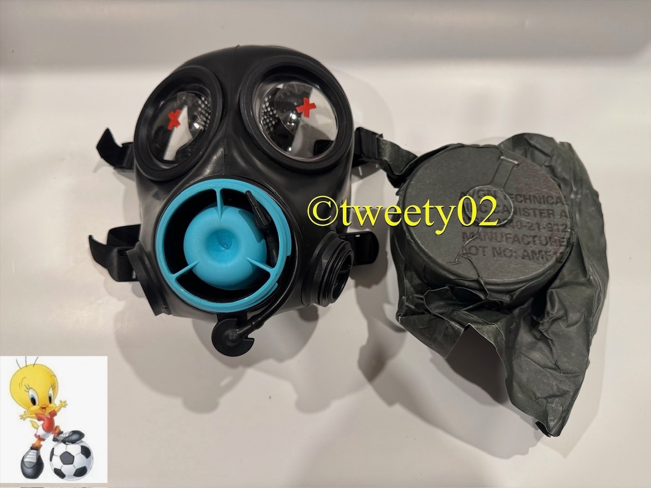 Avon Fm 12 Gas Mask Size 2 + Filter