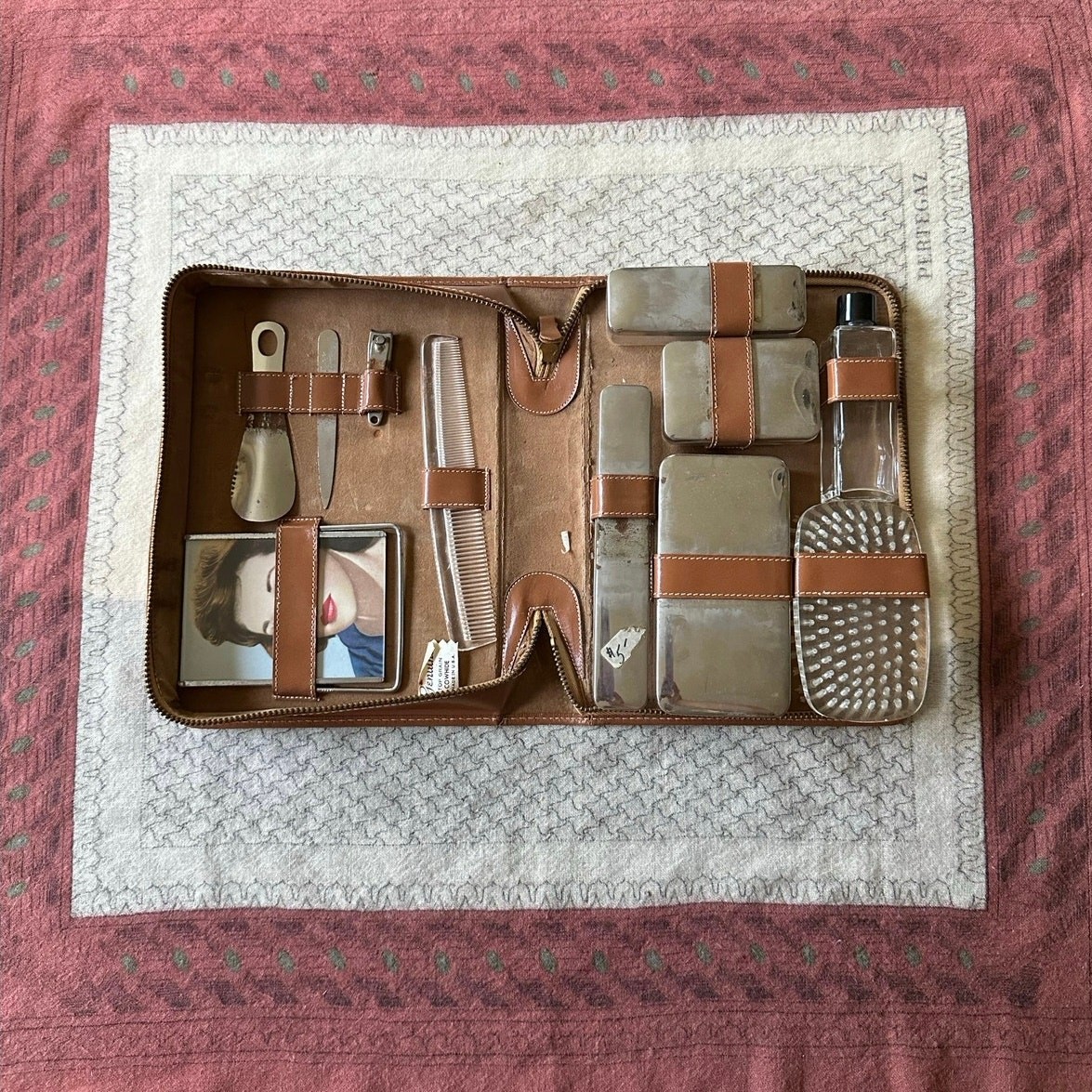 Vintage Men's Travel Grooming Kit Cowhide Leather Case Toiletry Kit USA