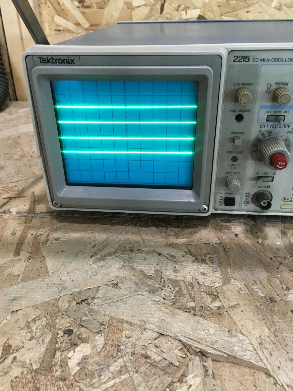 Tektronix 2215 60MHz Analog 2 Channel Oscilloscope Power Tested Only AS IS RS
