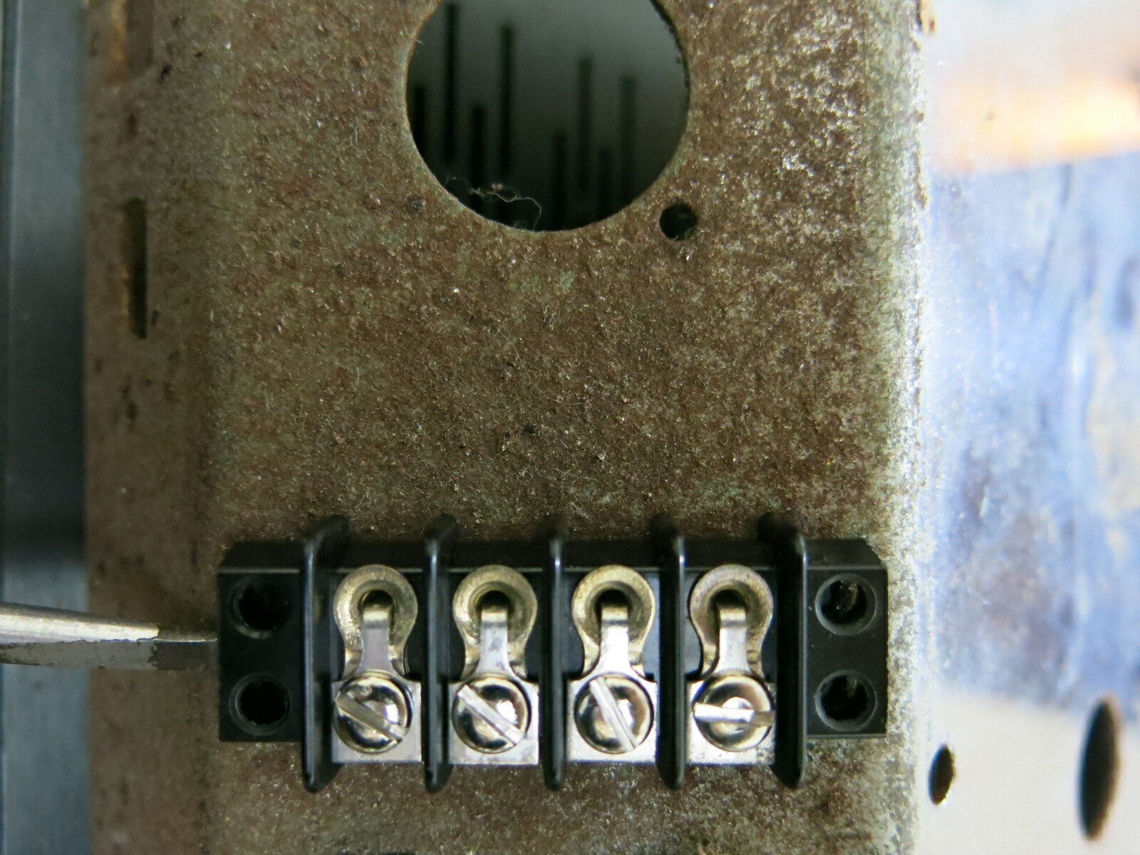 2 pcs McINTOSH MC240 MC275 amplifier output speaker terminal block